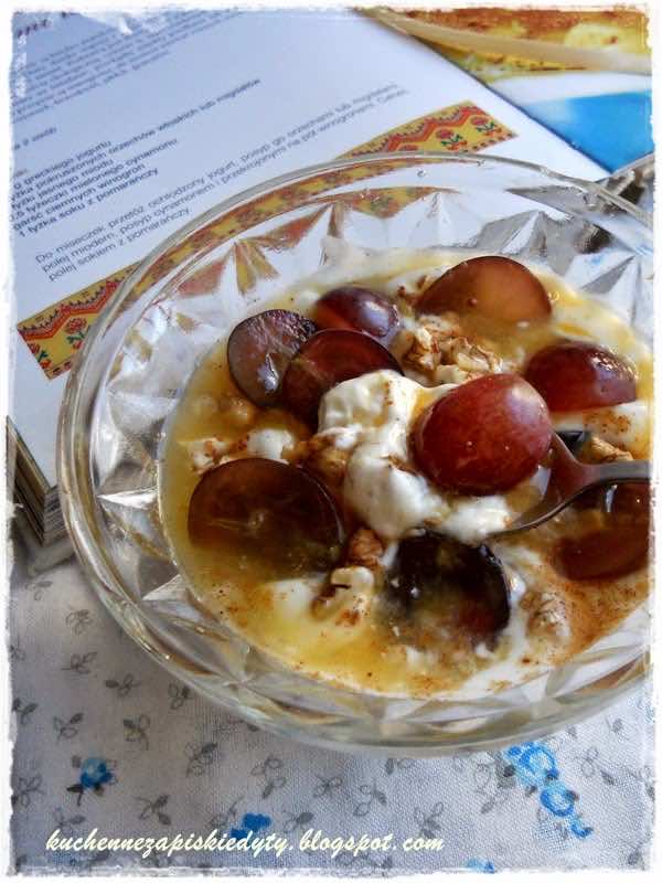 Deser jogurtowy na grecką nutę