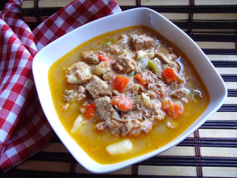 Bogracz. Tańsza wersja. Smaczny wieprzowy gulasz z papryką.