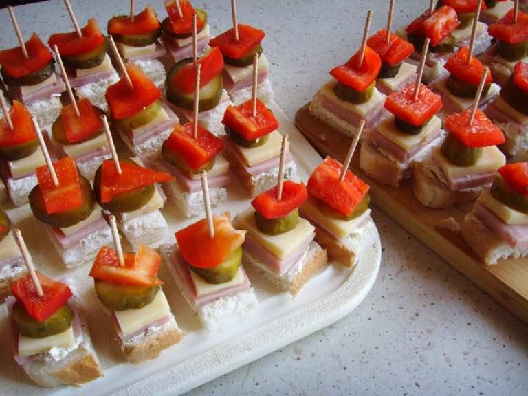 Szybkie imprezowe koreczki.