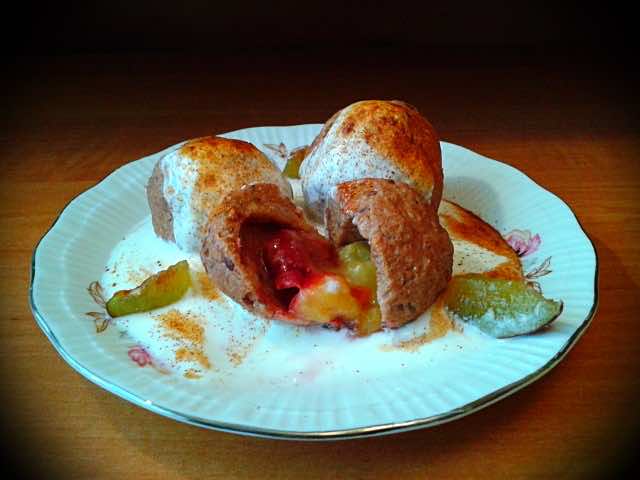 Knedle razowe ze śliwkami