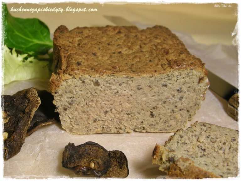 Domowy pasztet z suszonymi grzybami