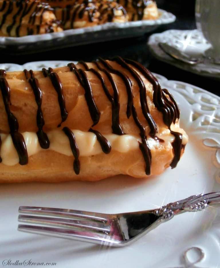 Eklerki z Delikatnym Kremem Budyniowym i Polewą Czekoladową
