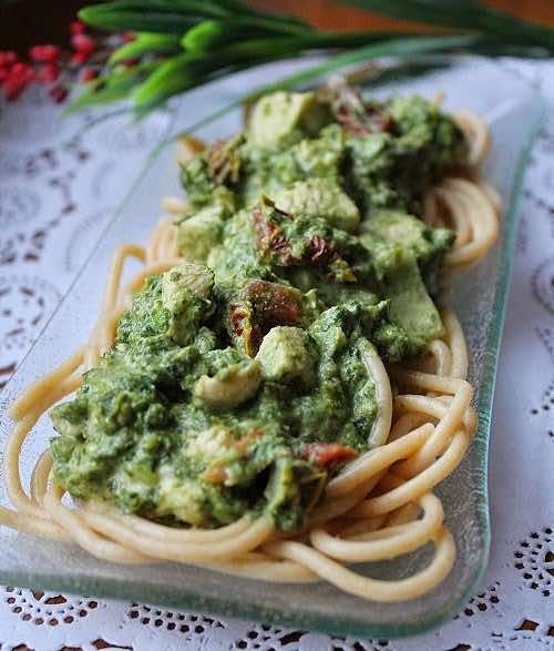 Dietetyczne spaghetti szpinakowe