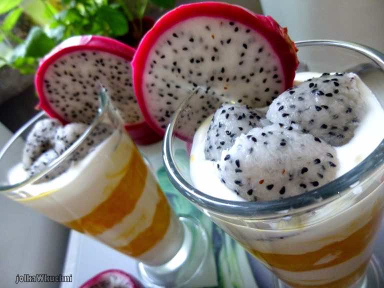 Lekki deser pitaja i mango