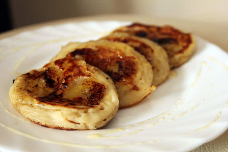 Placki z ricottą i bananami