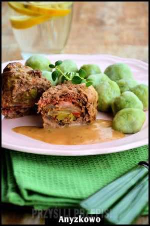 Wołowe roladki z zielonymi kluseczkami