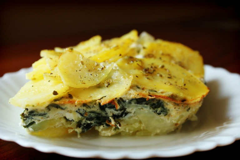 Zapiekanka z szpinakiem i ziemniakami