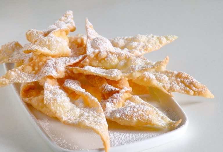 Przepis na faworki zwane również chrustem