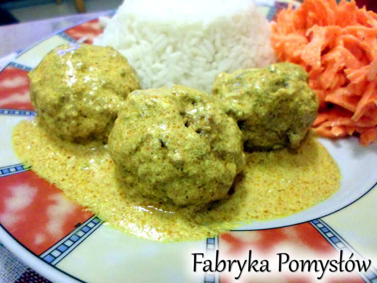 Klopsiki po indyjsku + surówka z marchewki i chrzanu