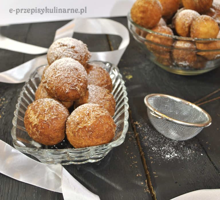 MINI PĄCZKI Z SERKA HOMOGENIZOWANEGO (104 KCAL)