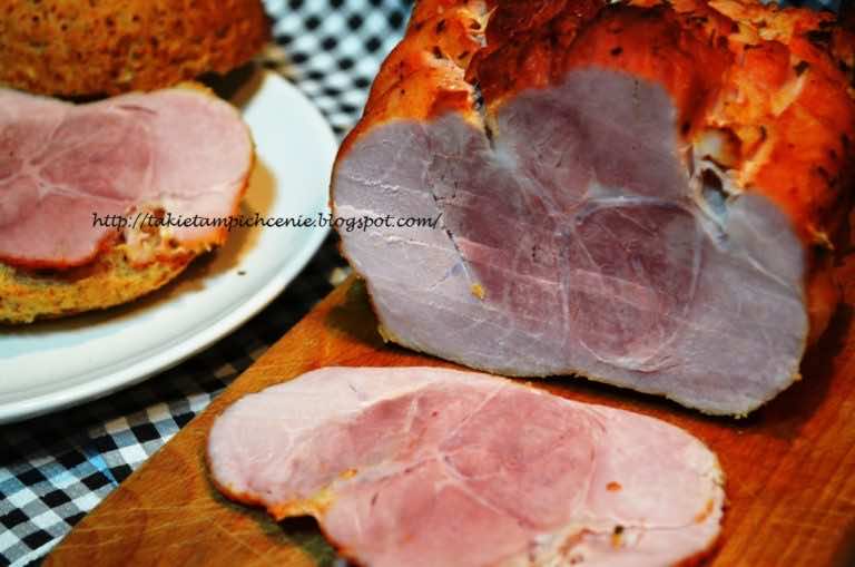 Szynka peklowana i pieczona