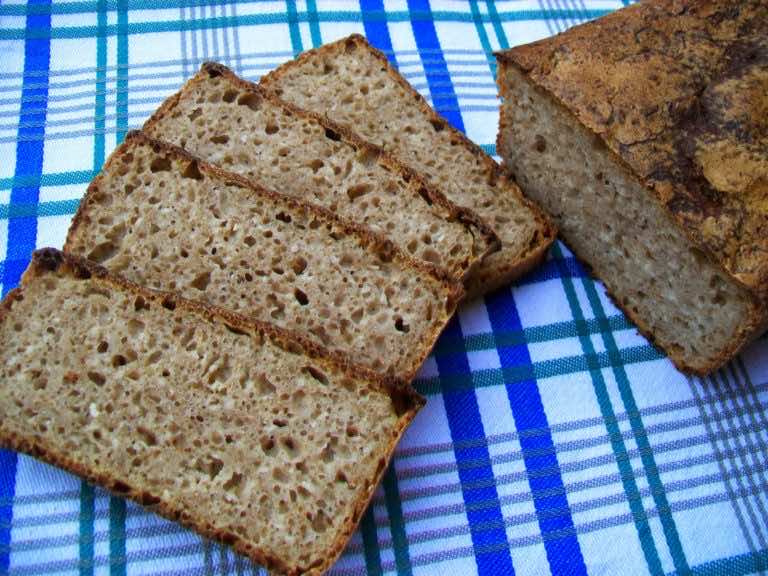 Chleb z sezamem z nutą czosnku