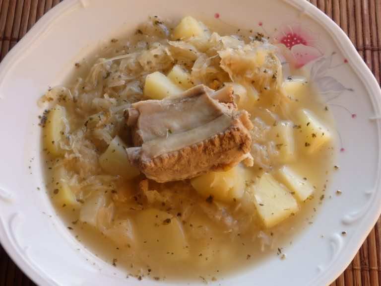 Kapuśniak na żeberkach