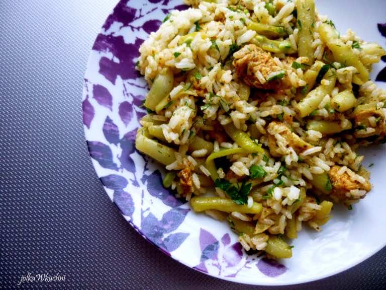 Ryż curry z kurczakiem i fasolką