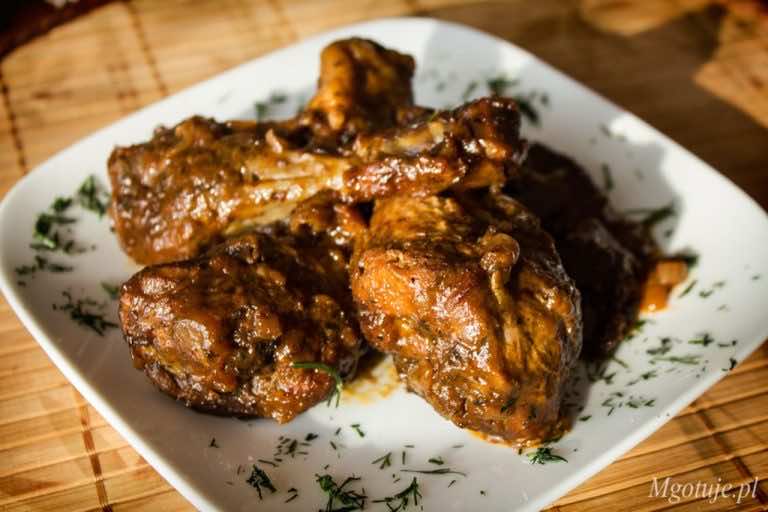 Kurczak po cygańsku z suszonymi śliwkami