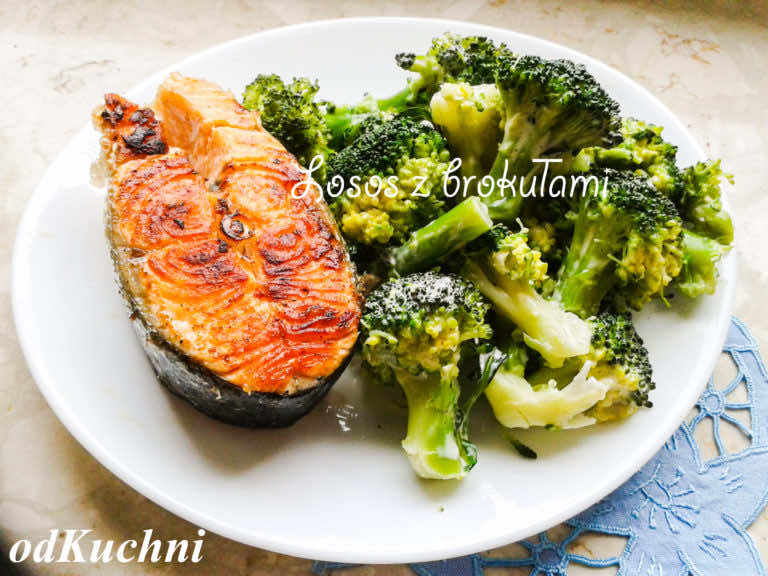 Łosoś z brokułami