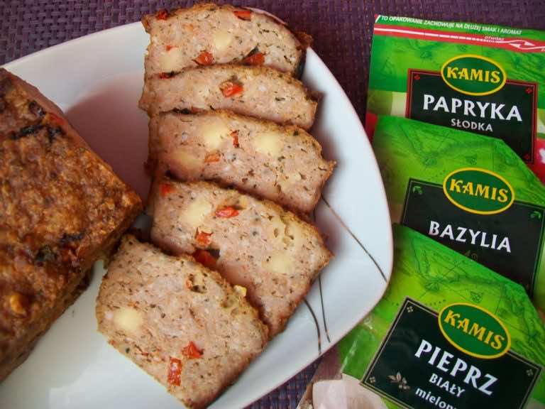 Pieczeń z papryką i żółtym serem