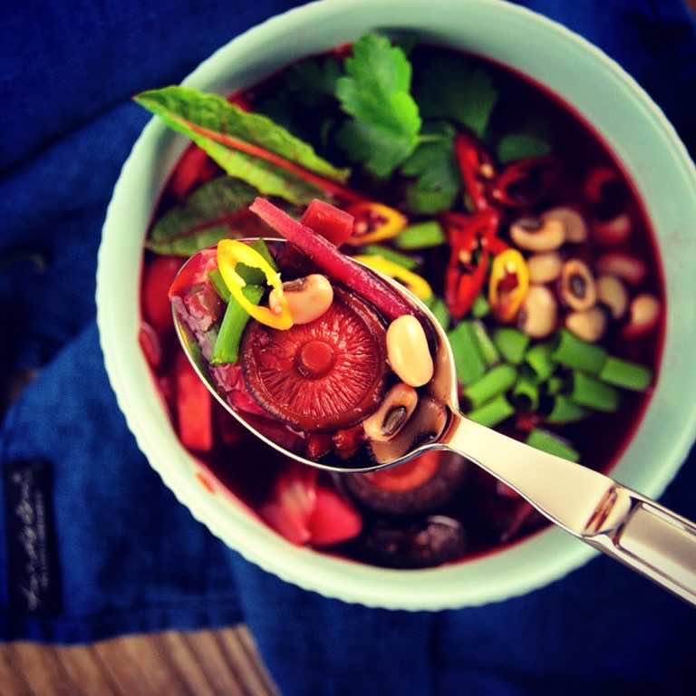 Barszcz ukraiński w stylu azjatyskim