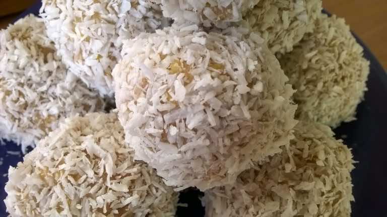 Praliny Rafaello, bez pieczenia, bezglutenowe, z kaszy jaglanej