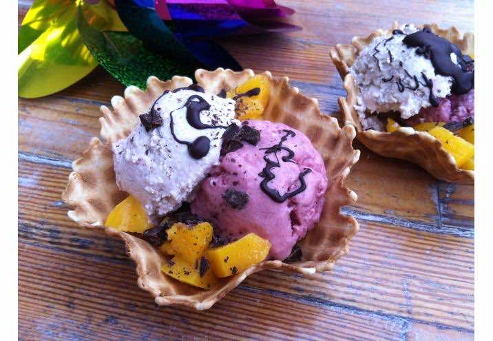 Przepis na domowe lody truskawkowe na mleku kokosowym