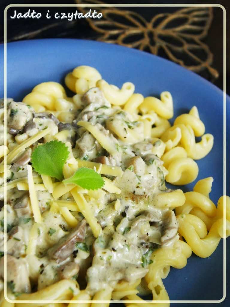 Boczniaki z makaronem