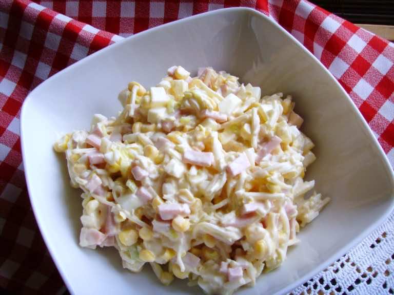 Sałatka Królewska. Świetna na imprezy i przyjęcia.