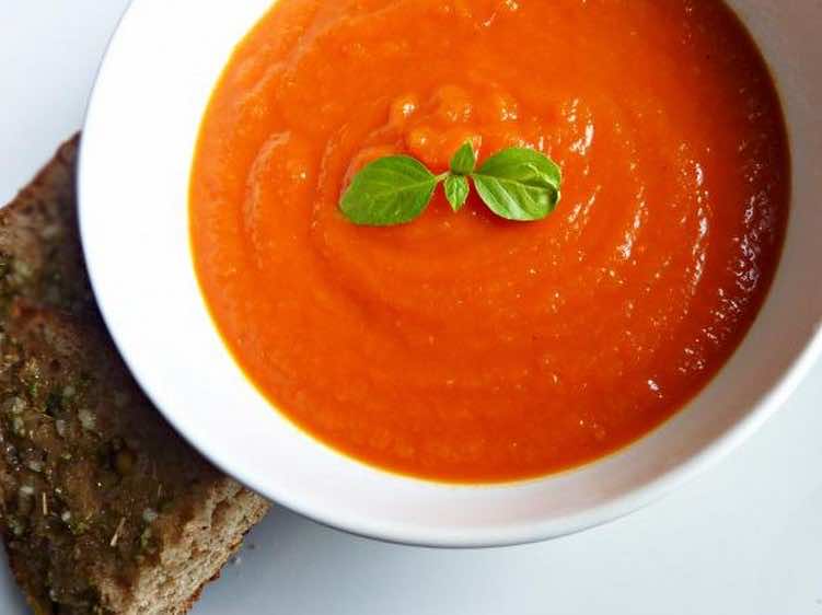 Pomidorowo-marchewskowa zupa krem