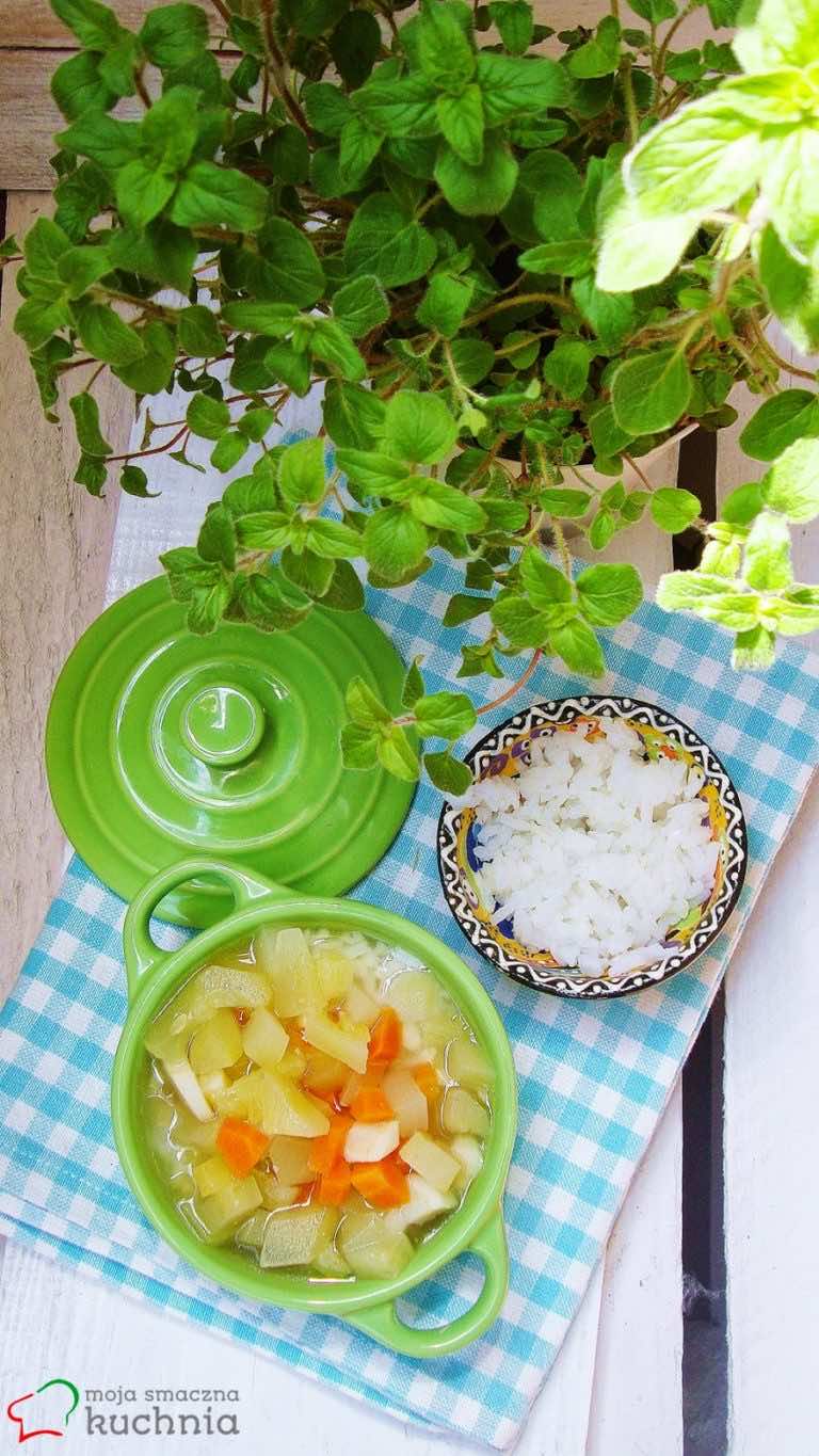 Ogórkowa z ryżem