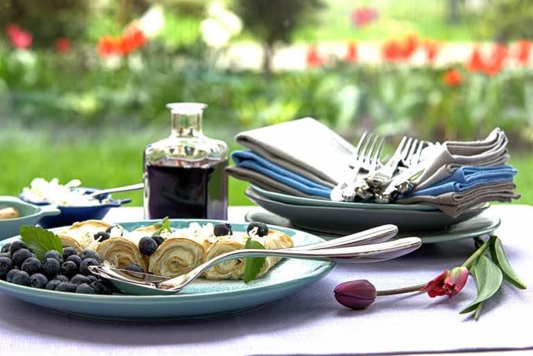 Weekendowe śniadanie – naleśniki pszenno-owsiane z melasą