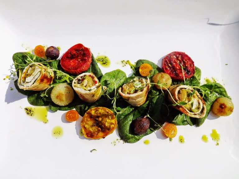 Grillowana rolada z kurczaka ze szpinakiem i figami