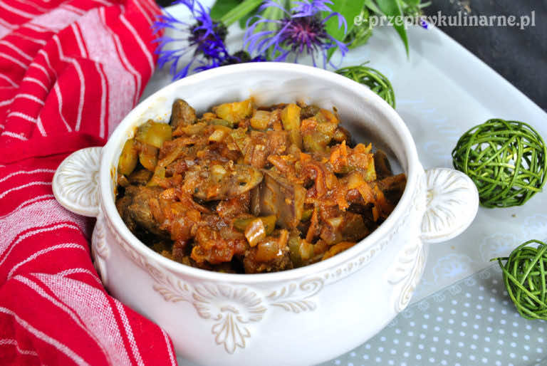 GULASZ Z WĄTRÓBKĄ I WARZYWAMI