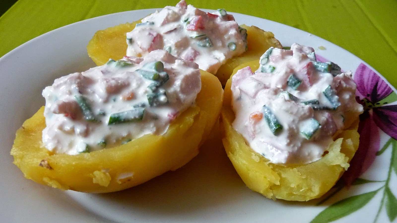 łodki w mundurkach