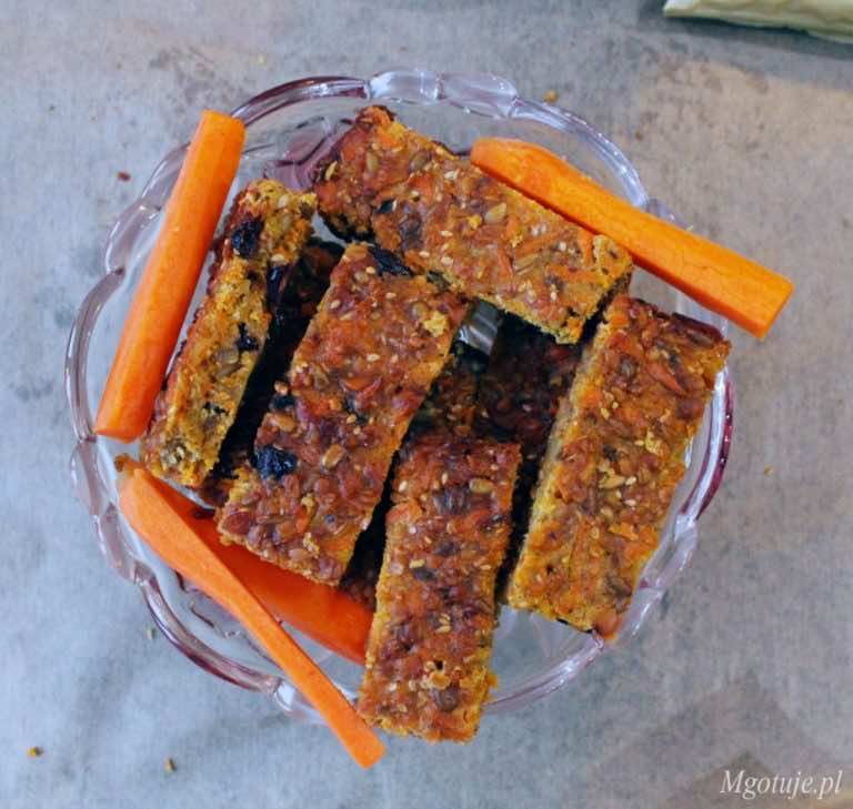 Batoniki marchewkowo – bakaliowe