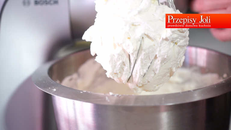 Jak zrobić bitą śmietanę?