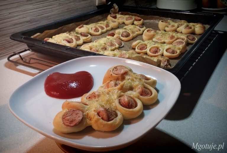 Bułeczki Caterpillar (gąsieniczki)