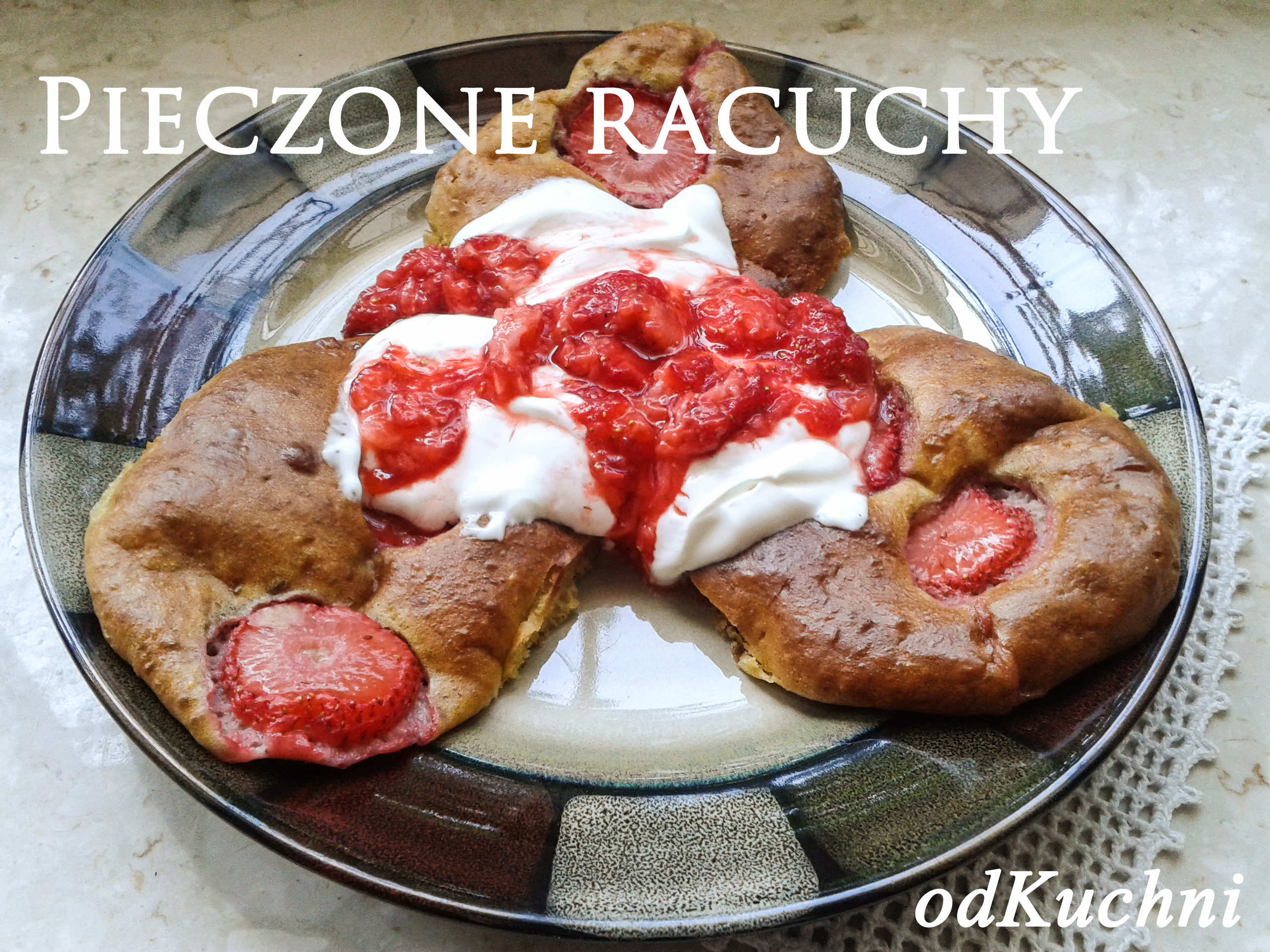 pieczone-racuchy-z-truskawkami