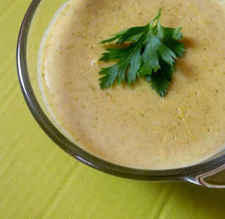 Zupa brokułowa z serkiem topionym