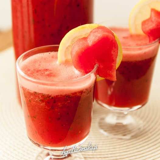 Orzeźwiająca lemoniada na gorące dni