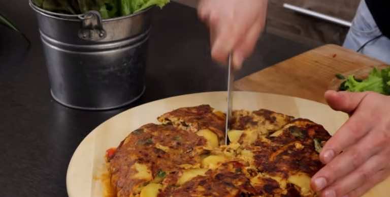 Hiszpańska Tortilla z ziemniakami i chorizo