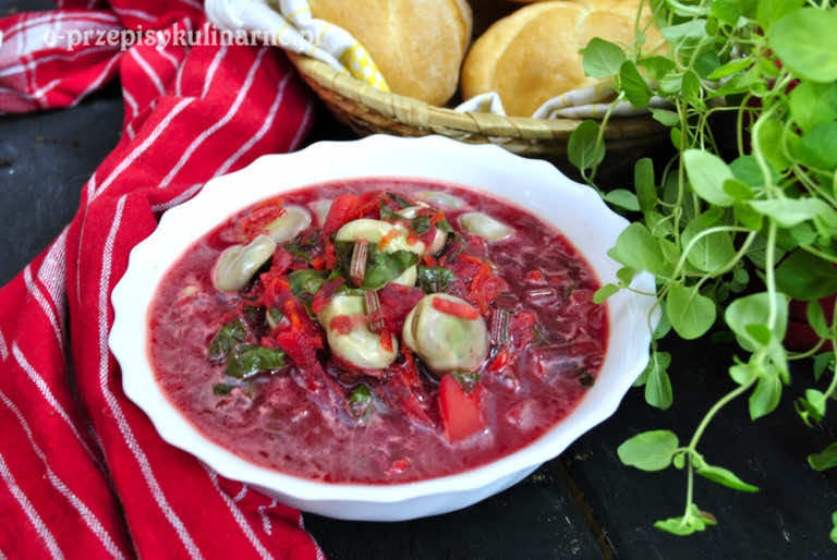 ZUPA Z BOTWINKĄ I BOBEM