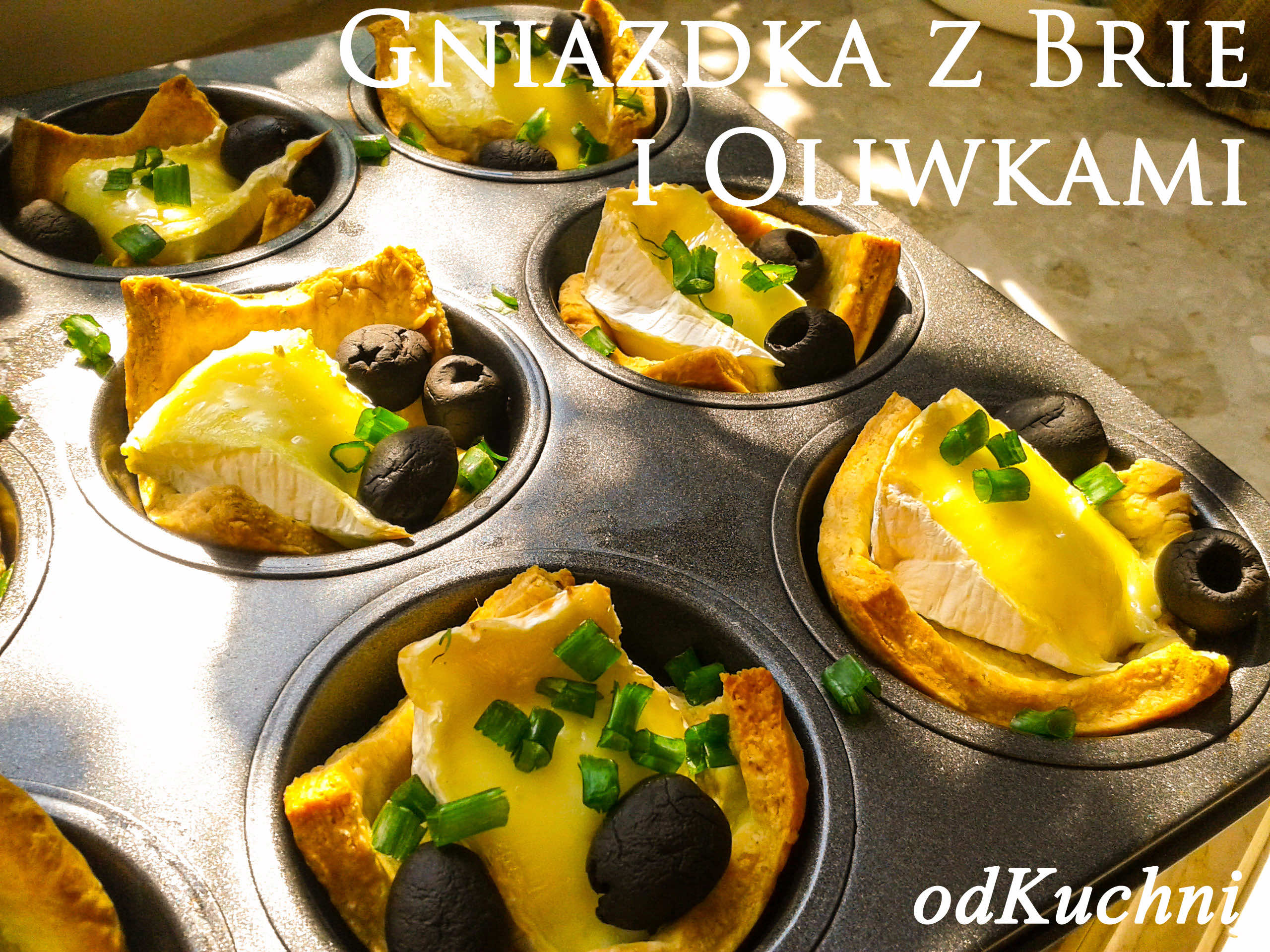 gniazdka-z-brie-i-oliwkami