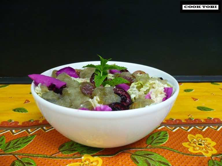 Sałatka DZIAŁKOWICZA z owocami