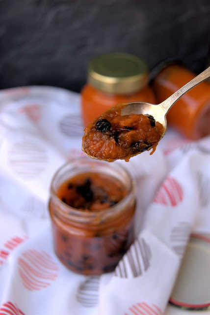 Konfitura morelowa z likierem Malibu, niskosłodzona