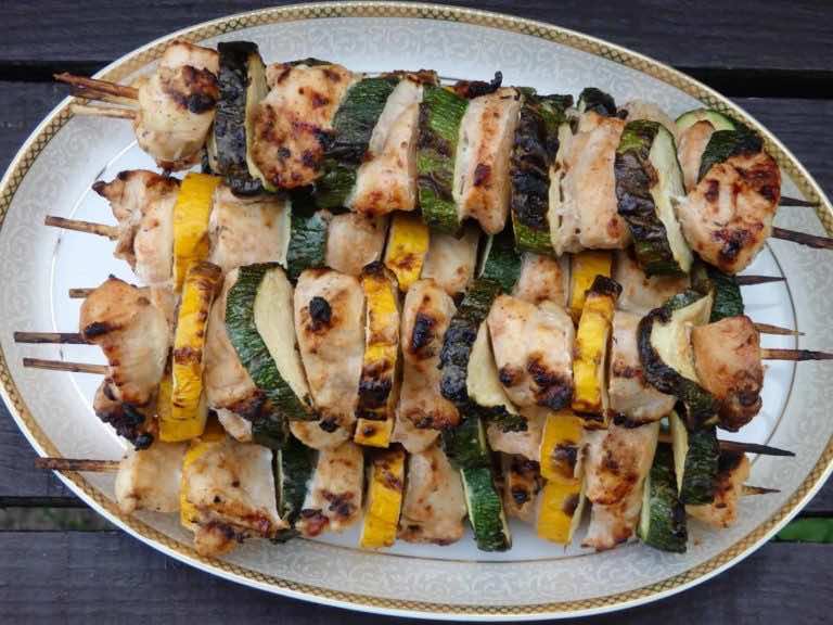 Szaszłyki z kurczakiem w marynacie jogurtowej