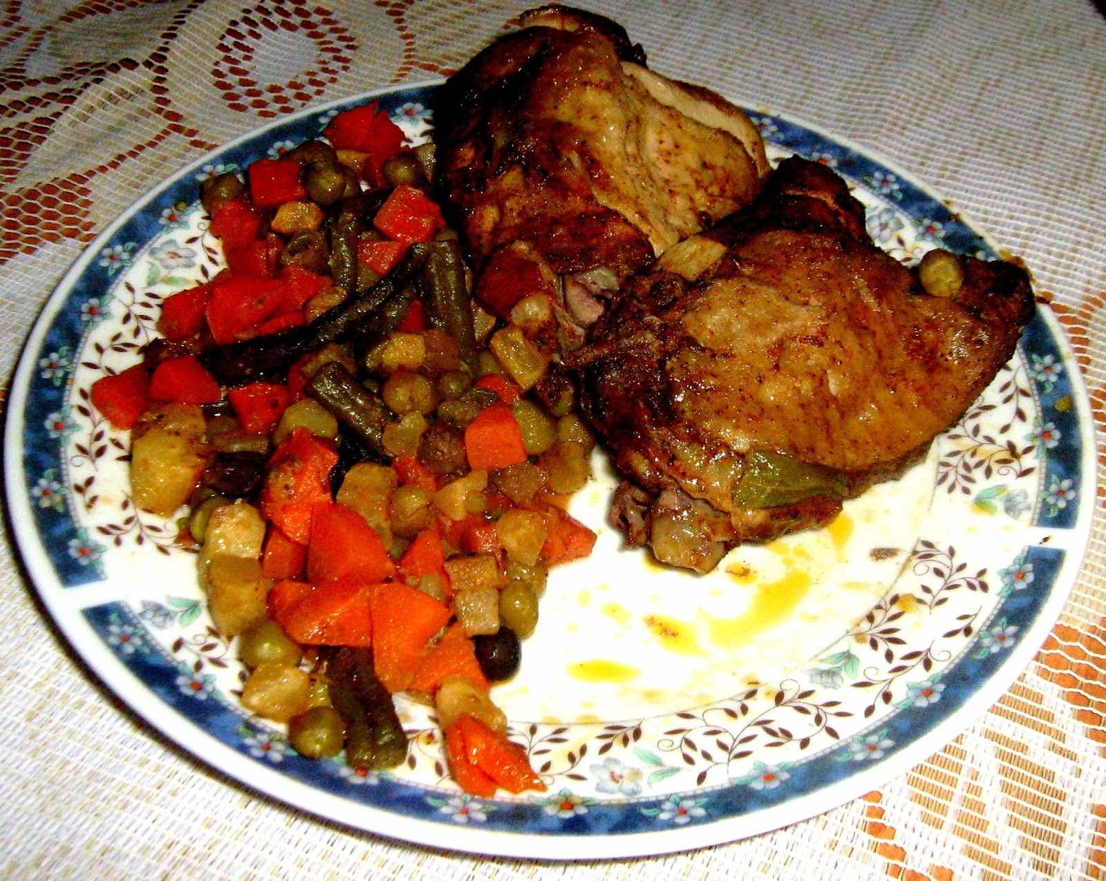 pieczone udka z warzywami