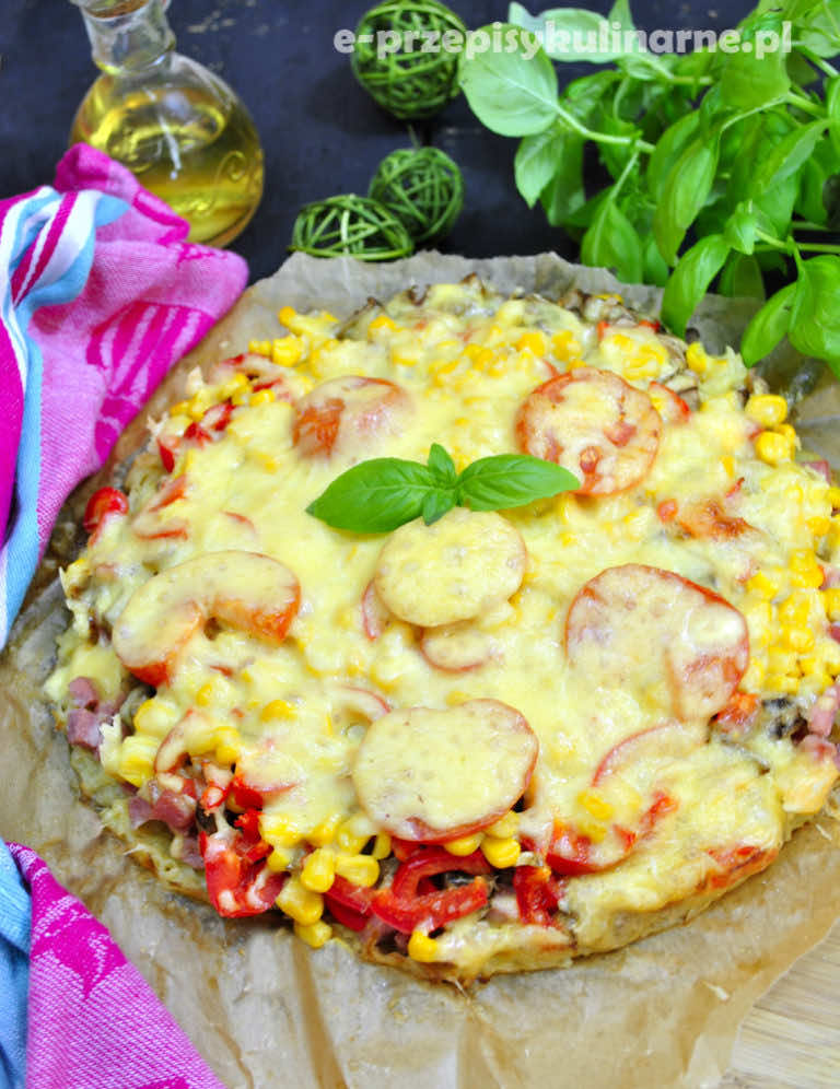 PIZZA NA PLACKU ZIEMNIACZANYM