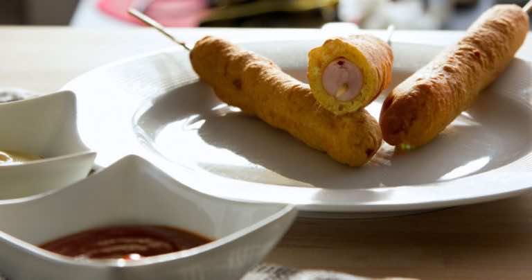 Frytkowe CornDogi