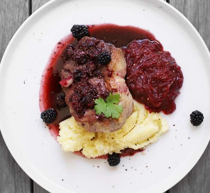 Stek wołowy w sosie z jeżynowym