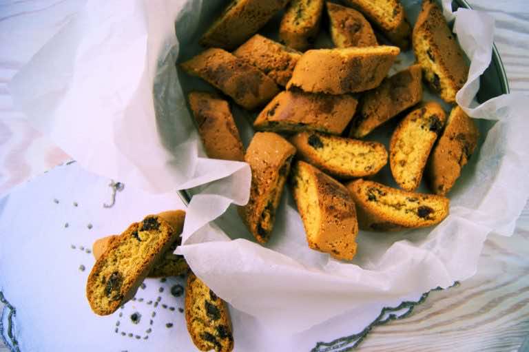 Cantucci z żurawiną