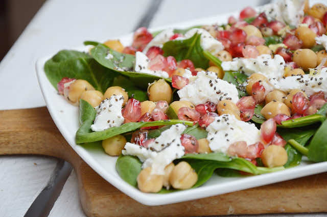 Sałatka z cieciorki z chia